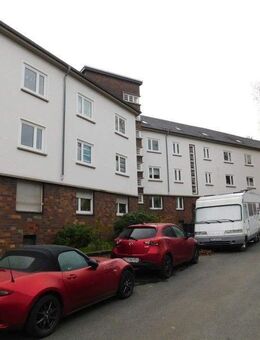 Im Ersten Obergeschoss mit 2 Zimmern und Balkon! - Bochum