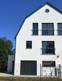 Wunderschöne Neubau-Doppelhaushälfte zum Erstbezug in München-Waldtrudering - München