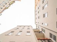 Kapitalanlage in Friedenau: vermietete 3-Zi.-Wohnung mit Balkon in gemütlichem Kiez - Berlin