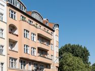 Vermietete Kapitalanlage mit 3 Zimmern und Balkon - Berlin