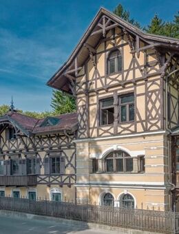 Historisches Villenensemble mit Remise, Gäste- und Poolhaus - Pöcking