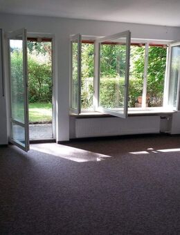 Bungalow like in Fo-Buckenhofen 131 m² Wohnfläche mit großer Südwestterrasse und Garten - Forchheim (Bayern)