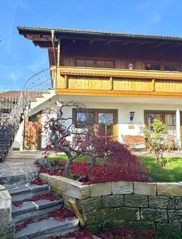 Exklusive Maisonette mit Holzdesign, Balkon und direktem Gartenzugang - Ebersberg