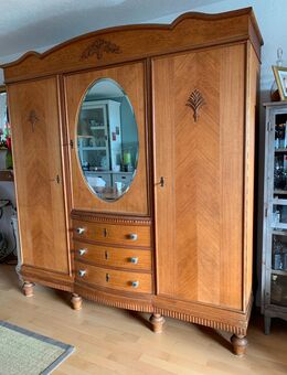 Wunderschöner Wäscheschrank - Lauda-Königshofen