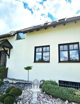 Luxuriöses Einfamilienhaus mit Pool, Doppelgarage und angrenzender Gewerbeeinheit - Wohnen und Arbeiten auf einem Grundstück - Dessau-Roßlau