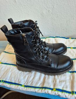 1 Paar Damen Schuhe von Mustang - Dresden
