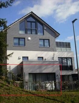 Neuwertige 1,5 Zimmer Wohnung auf 59 m² im Souterrain mit Terrasse/Garten und Carport in KFW 70 Bauweise. - Geesthacht