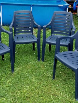 4 Gartenstühle, blau, stapelbar + Auflagen, 5 Bilder - Immenhausen