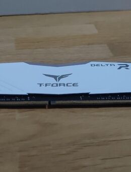 [Wie Neu] 32 GB RAM 2666-16-T-Force Delta RGB - München