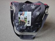 Tchibo TCM Fahrrad- und Umhängetasche grau rot Sterne ca. 42 cm X 31 cm X 20 cm - Niddatal