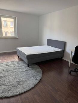 Großzügiges Zimmer in WG in Nürnberg Gostenhof - RENOVIERT und MÖBLIERT - Nürnberg