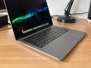 MacBook Pro (2023) M2 14“ 16GB RAM 512GB - Königsbrunn