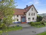 Charmantes Landhaus inmitten herrlicher Natur - mit gemütlicher Ferienwohnung und 2.401m² Grundstück - Horn-Bad Meinberg