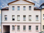Frisch renovierte 2,5-Raum-Wohnung mit Tageslichtbad und Stellplatz - Zwenkau