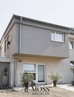 Modernisiertes Haus mit Einliegerwohnung und schönem Garten in toller Lage in Bissingen! - Bietigheim-Bissingen