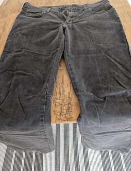 Herrenjeans "Roberto Bari" grau 36/34 - Augsburg