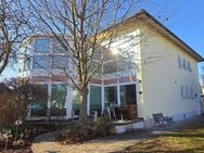 Gelegenheit! 2-Parteien-Haus mit großem Grundstück in guter Lage - Ingolstadt