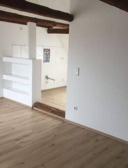 3 Zimmer DG mit Balkon in Rosdorf - Rosdorf (Niedersachsen)
