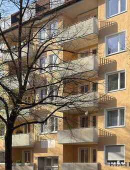 ELVIRA - schönstes Schwabing: 2,5-Zimmer-Wohnung (Balkon möglich) - München