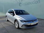 VW Golf, 1.5 TSI VIII Life SideAssist, Jahr 2022 - München