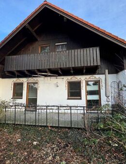Kompaktes Einfamilienhaus mit Doppelgarage ruhig gelegen - Graben