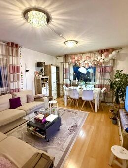 Gepflegte 3-Zimmer-Wohnung mit Aufzug, Balkon & moderner Einbauküche - Sindelfingen