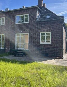 Charmante 3 Zimmerwohnung mit Terrasse in Wedel - Wedel