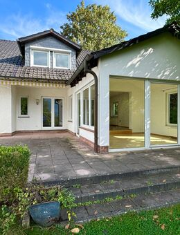 Sonniges Haus mit Charme, großem Garten u. herrlichem Ausblick in bester Lage - Holzminden