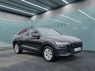 Audi Q8, 45 TDI, Jahr 2022 - München