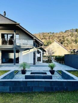 Luxuriöses Zweifamilienhaus mit Einliegerwohnung in Kirkel-Neuhäusel - bezugsfertig, Garten & Garage - Kirkel