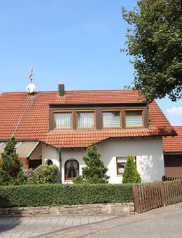 Modernes, freistehendes Ein/Zweifamilienhaus in Gerlachsheim/Lauda-Königshofen - Lauda-Königshofen
