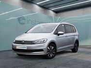 VW Touran, 1.5 TSI Move, Jahr 2023 - München