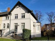 Repräsentative, hochwertige Doppelhausvilla für gehobene Ansprüche in gesuchter Lage von Adlershof - Berlin