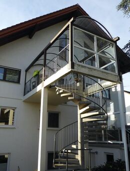Kapitalanlage oder Eigennutzung - großes, gepflegtes Wohnhaus mit 3 geräumigen Wohneinheiten und Garten !! - Riedstadt