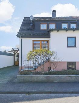 Kleines Wohnhaus mit schönem Grundstück - Birkenfeld (Baden-Württemberg)