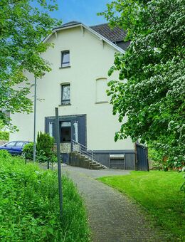 ***Altbau-Mehrfamilienhaus mit 3 Wohneinheiten zentrumsnah in Olpe*** - Olpe