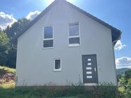 "Modernes Einfamilienhaus im idyllischen Flörsbachtal - Wohnen mit Terrasse, Garten und Natur pur!" - Flörsbachtal