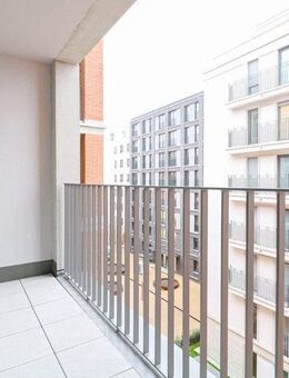 Sonnendurchflutete Etagenwohnung mit Loggia und eleganter Markenküche - exklusives Wohnen für Genießer - Frankfurt (Main)