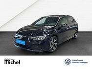 VW Golf, 1.5 VIII eTSI R-Line TravelAssist 18Zoll, Jahr 2023 - Gießen