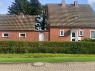 Sanierungsobjekt in begehrter Lage - Gestalten Sie Ihr Traumhaus - keine Käuferprovision - - Halbemond