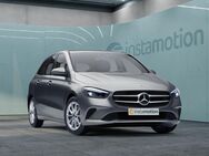 Mercedes B 200, Progressive Fahrassistenz, Jahr 2022 - München