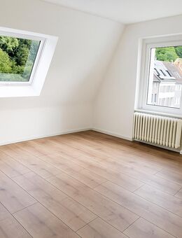 Wohnen über den Dächern: 3-Zimmerwohnung mit großer Dachterasse, EBK & Klasse-A-Energieeffizienz - Wuppertal