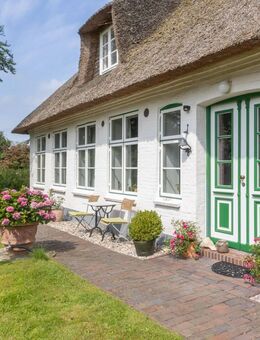 Landleben trifft Charakter Historisches Schulhaus unter Reet - Hennstedt (Landkreis Dithmarschen)