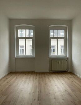 Liebhaber aufgepasst- Sanierte 3-Raumwohnung mit Einbauküche und historischen Öfen! - Chemnitz