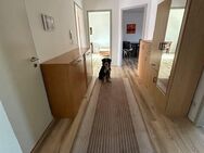 ** Wunderschöne, Möblierte DG-Wohnung mit neuem Bad und Aufzug ** - Limbach-Oberfrohna