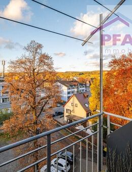 Zuhause ankommen in Engen am Sonnenbuck! Das Haus im Haus, Wohnung auf 3 Etagen mit XL-Garage (12m) - Engen