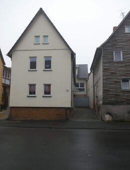 Gemütliche 1 Zimmer Dachgeschosswohnung mit großzügigem Balkon (1600-5006) - Heuchelheim