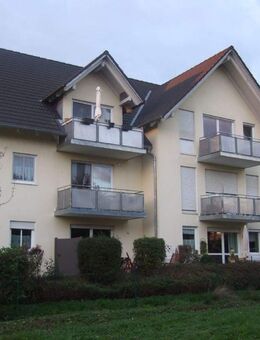 3-Zimmer Dachgeschosswohnung in zentraler Lage, Geisenhausen - Geisenhausen