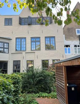 Luxuriöse 2-Zimmer-Terrassenwohnung auf der Lübecker Altstadtinsel ! Kernsaniert ! Denkmalschutz ! - Lübeck