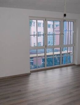 Preissenkung: Top sanierte 1-Raum Wohnung mit Doppelparker im Zentrum von Zittau - Zittau